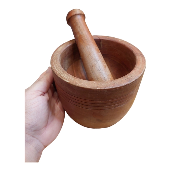 Large Traditional Solid Wooden Mortar & Pestle - Picture 3 of 7